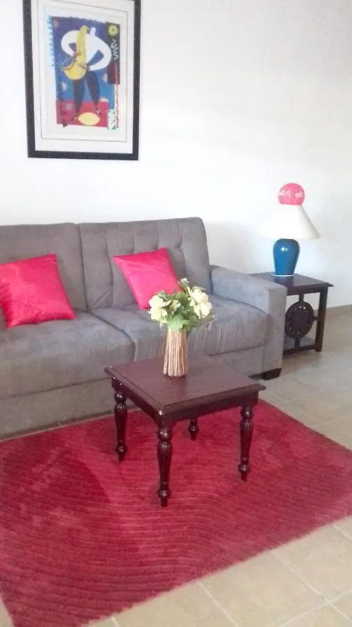 Pleasant Apartment In La Savane With Garden & Mountain View Grand Case